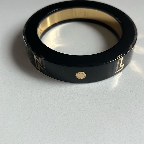 Rare! Louis Vuitton gold plated and Resin Wanted Bracelet - Picture 6 of 15